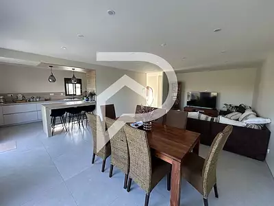 Maison, 155 m²