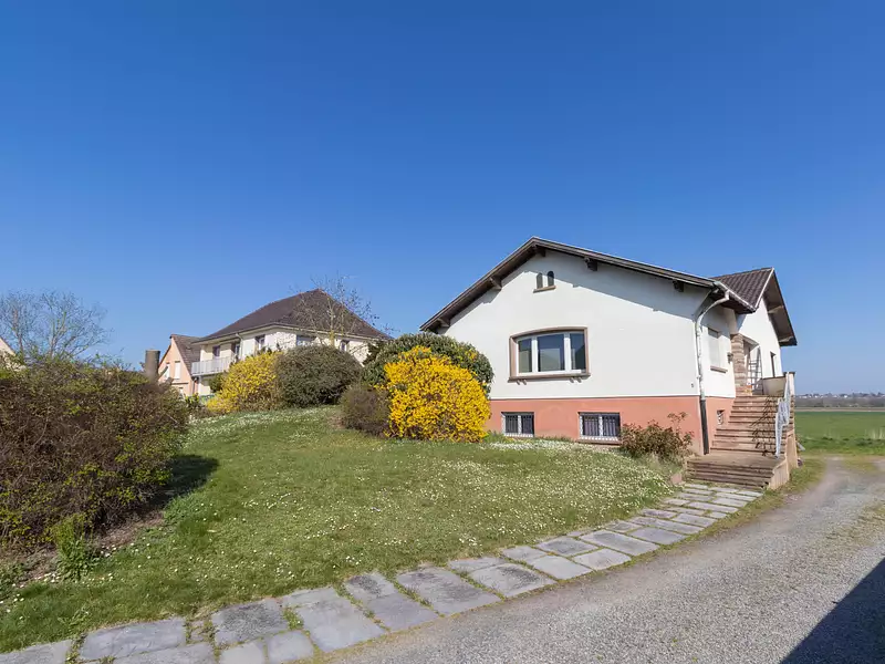 Maison, 319 m²