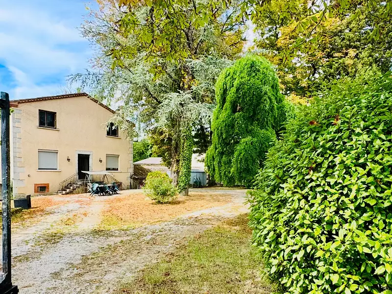 Maison, 319 m²