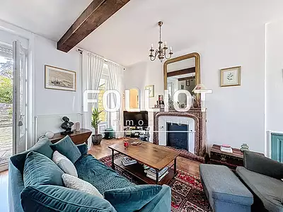 Maison, 166 m²