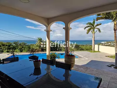 Maison, 168 m²