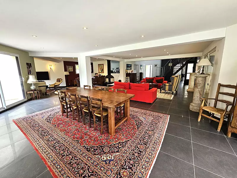 Maison, 530 m²