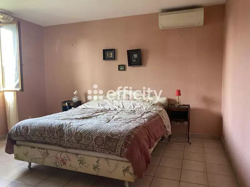 Maison, 176 m²