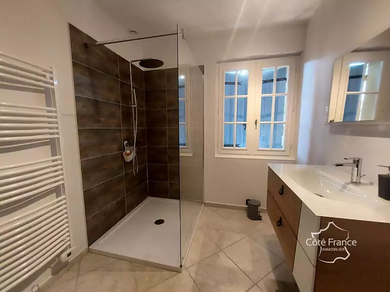 Maison, 180 m²