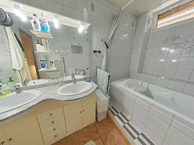 Maison, 180 m²