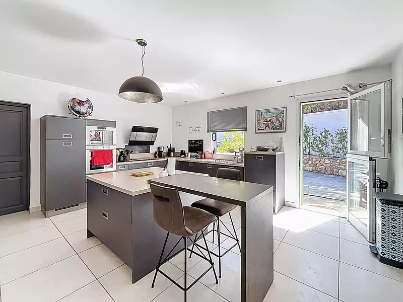 Maison, 341 m²