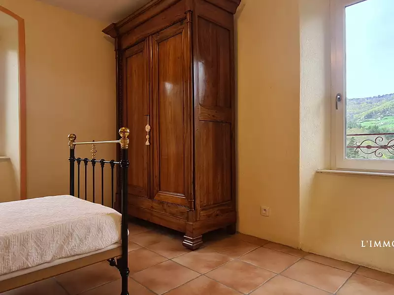 Maison, 307,4 m²