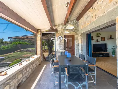 Maison, 166 m²
