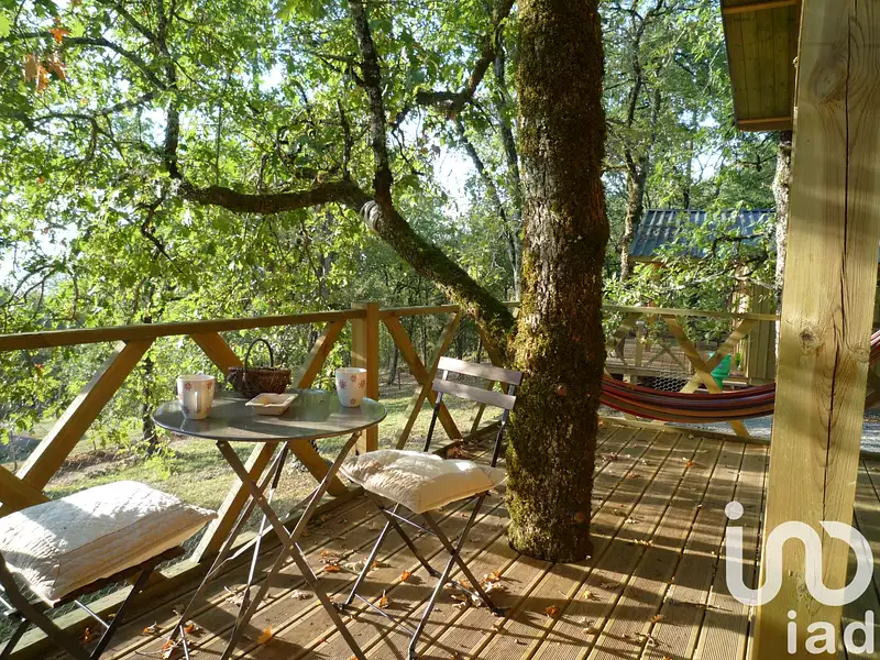 Maison, 1 500 m²