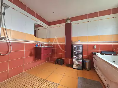 Maison, 296,06 m²