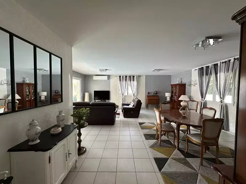 Maison, 183 m²