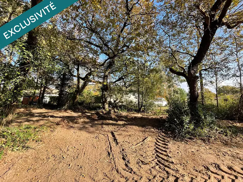 Terrain, 820 m²