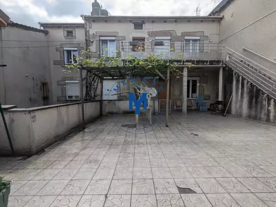 Immeuble, 300 m²