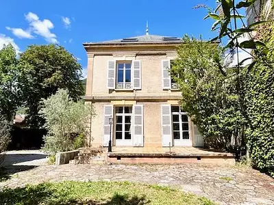 Maison, 236,95 m²
