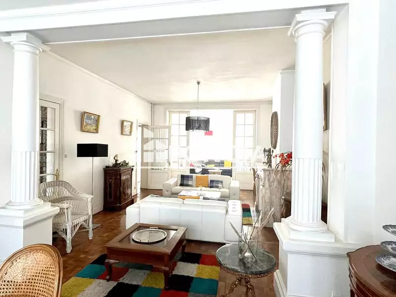 Maison, 240 m²
