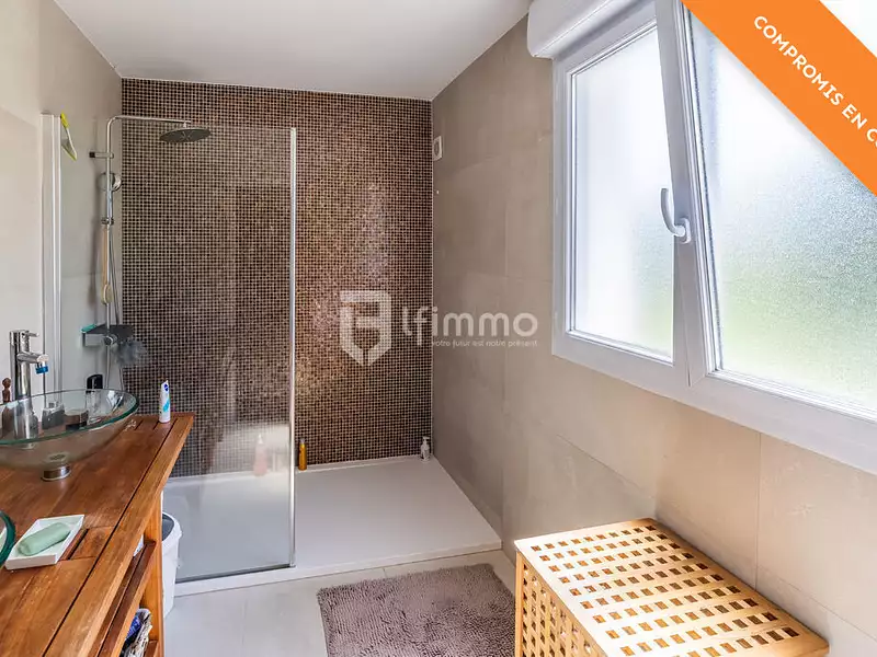 Maison, 174 m²