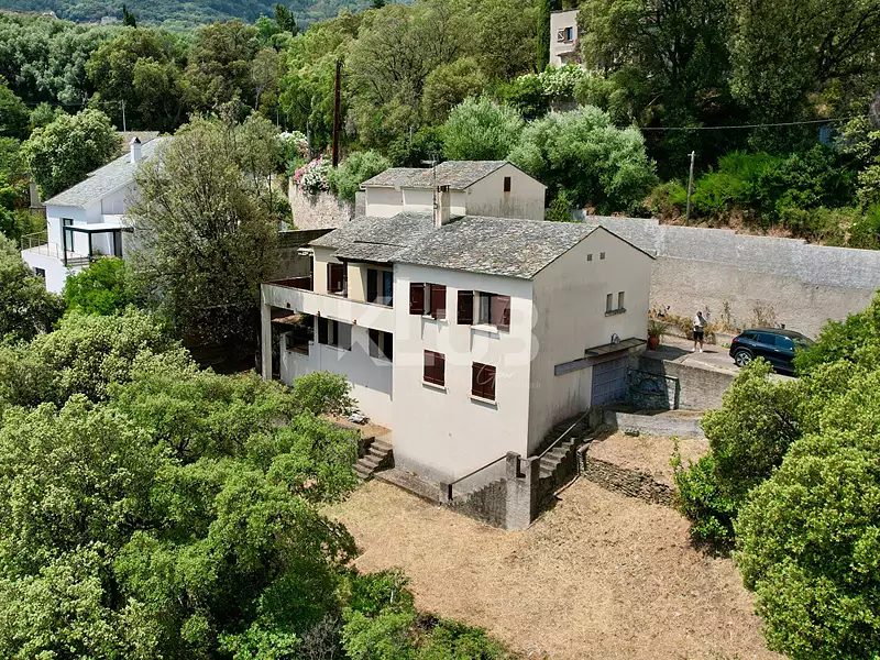 Maison, 210 m²