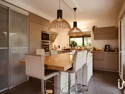 Maison, 170 m²