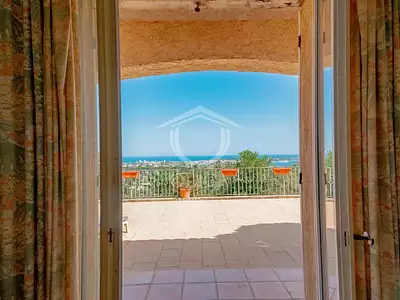 Maison, 275 m²