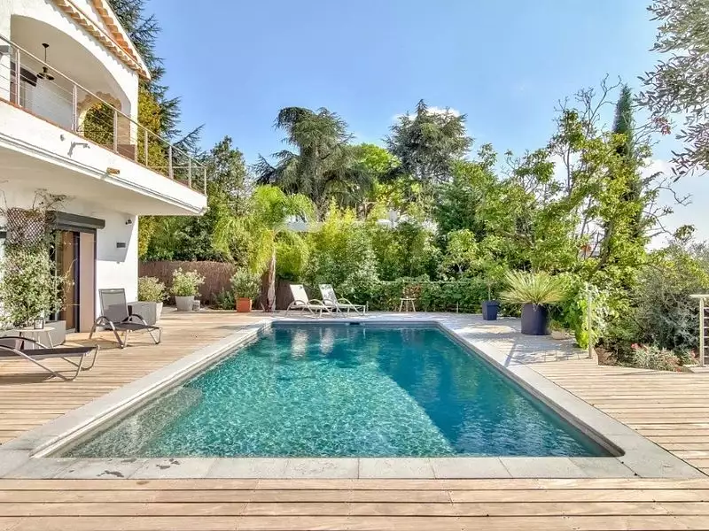 Maison, 287 m²