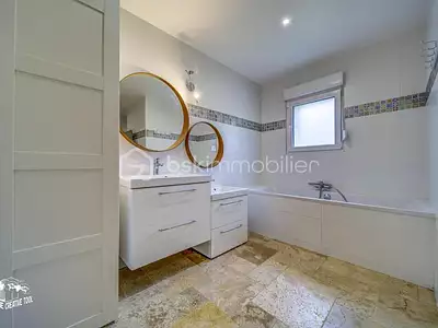 Maison, 164 m²