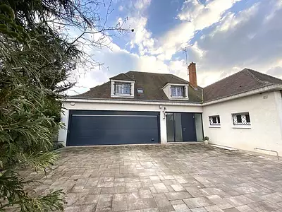 Maison, 305 m²