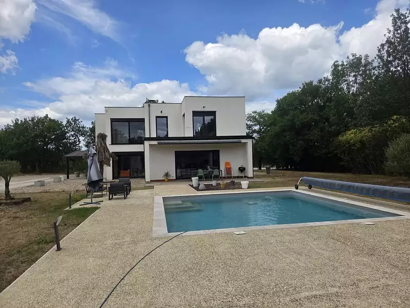 Maison, 220 m²