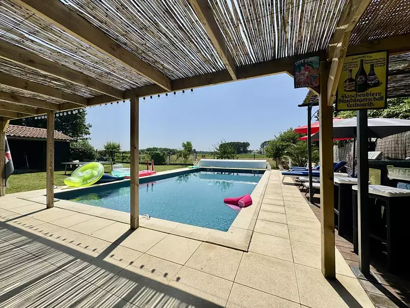 Maison, 260 m²