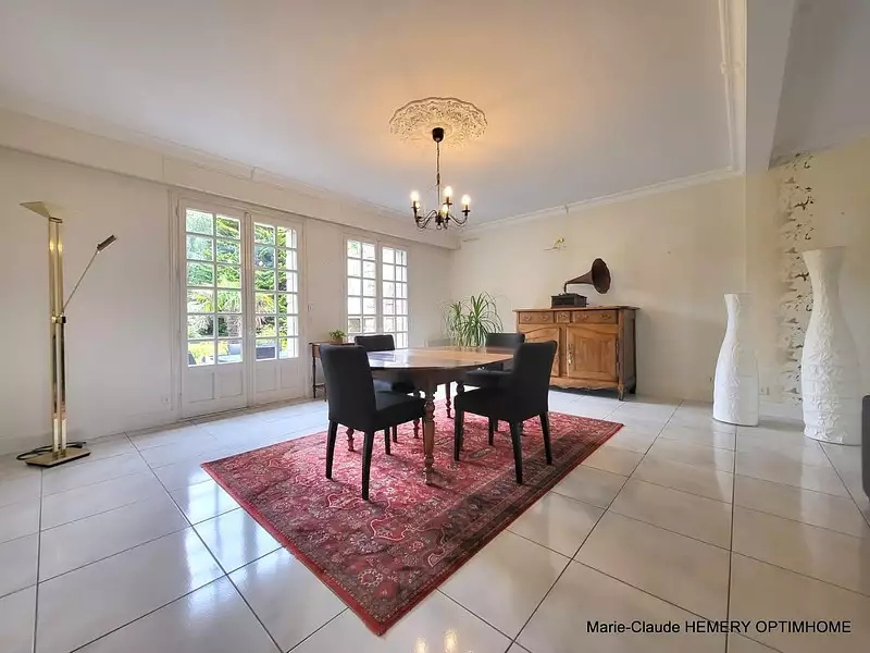 Maison, 267 m²