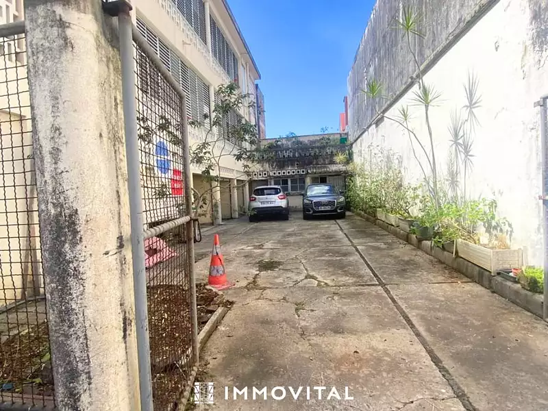 Immeuble, 600 m²