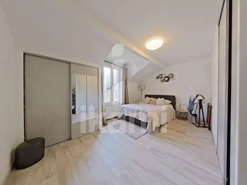 Maison, 218,85 m²