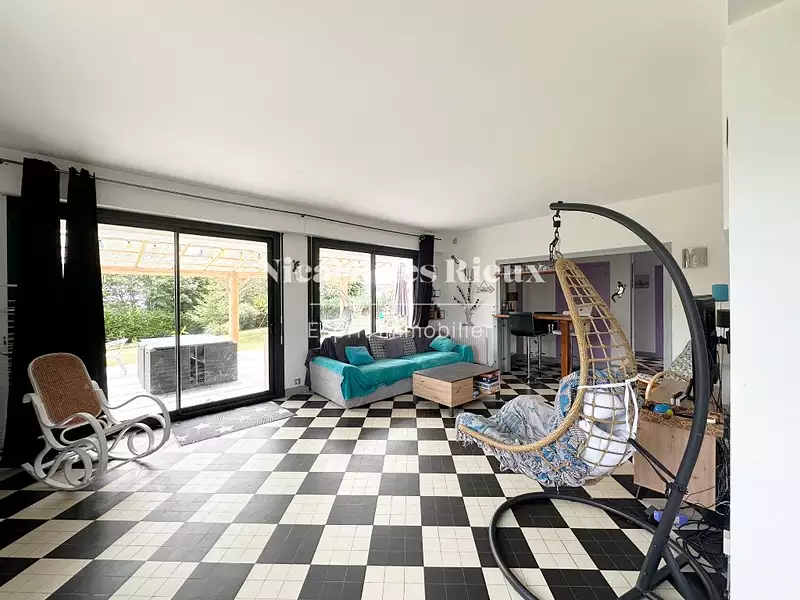 Maison, 201 m²