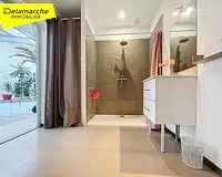 Maison, 1 040 m²