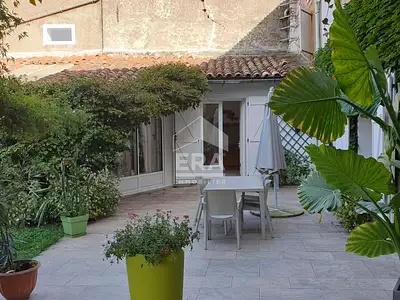 Maison, 370 m²