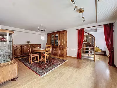 Maison, 256 m²