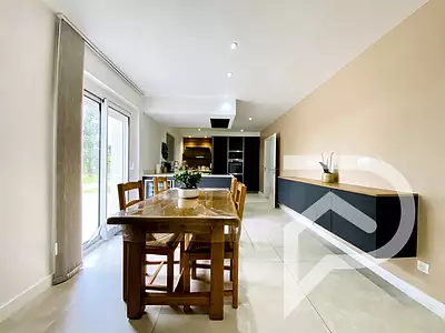 Maison, 205 m²