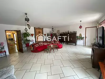 Maison, 230 m²