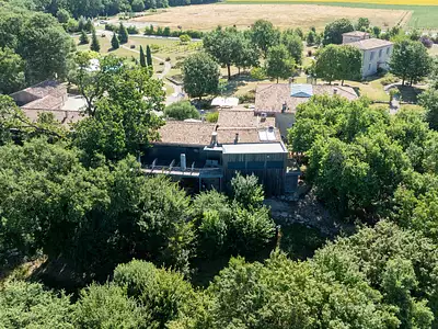 Maison, 1 000 m²