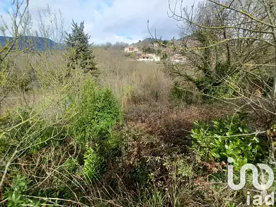 Terrain, 1 400 m²