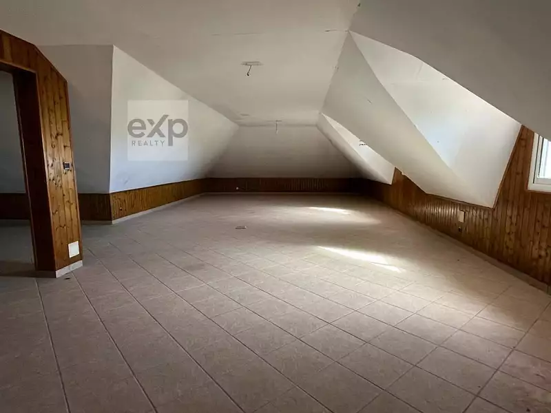 Maison, 230 m²