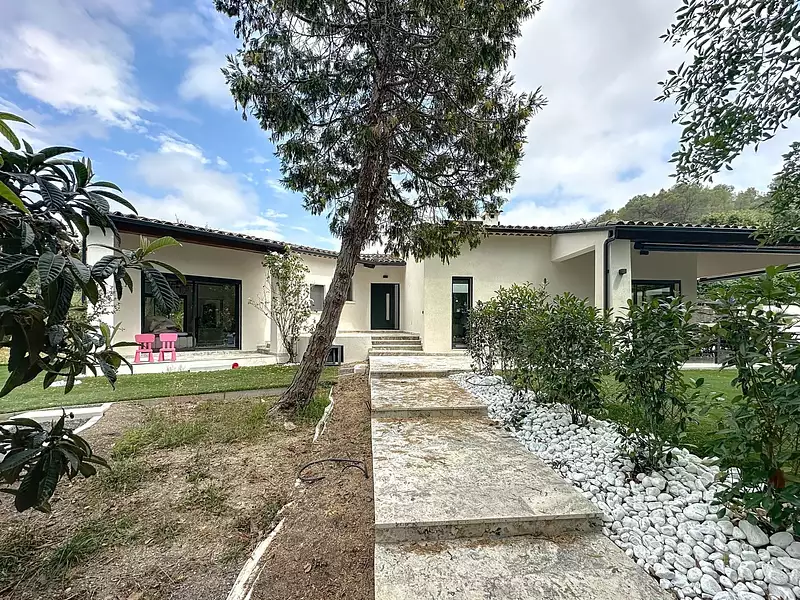 Maison, 157 m²