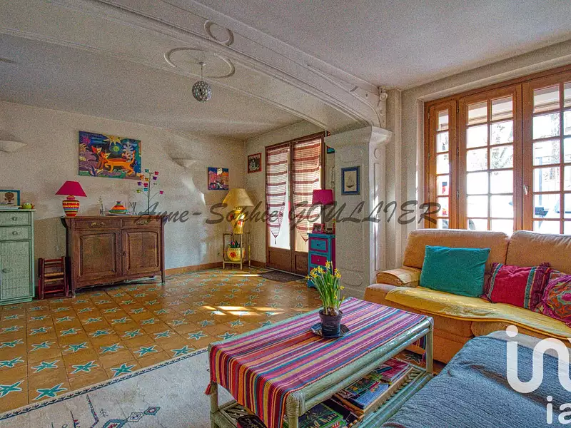 Maison, 260 m²