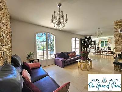 Maison, 250 m²