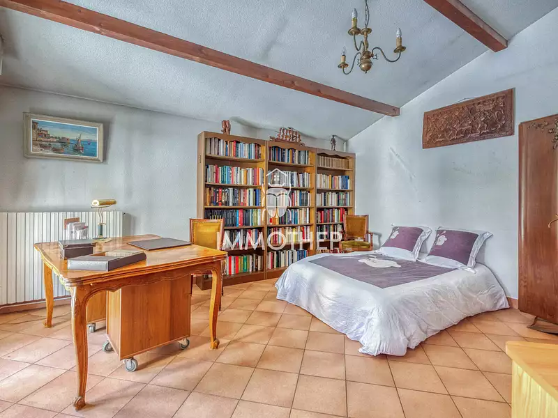 Maison, 248 m²