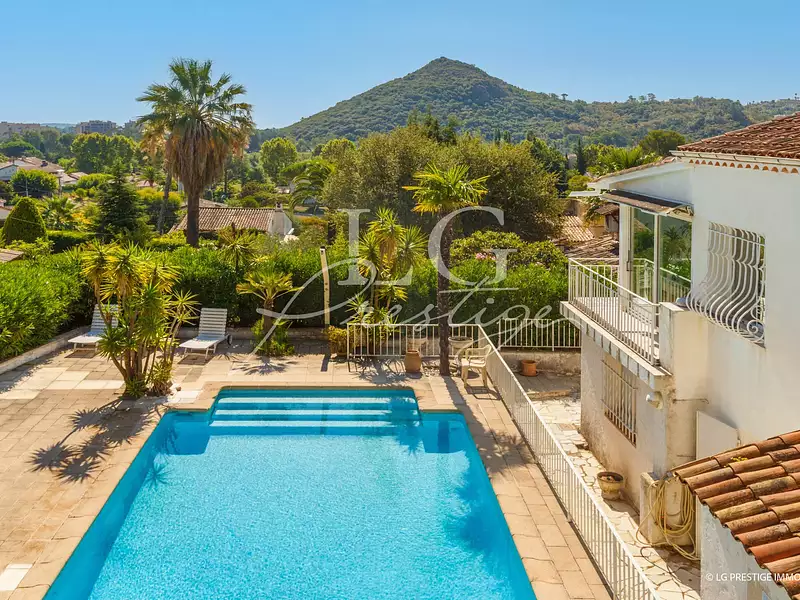 Maison, 180 m²