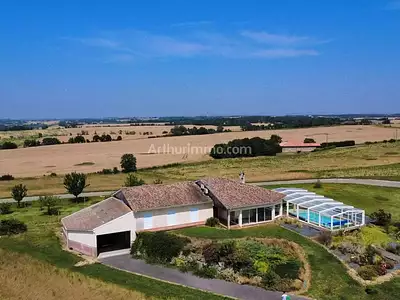 Maison, 215 m²