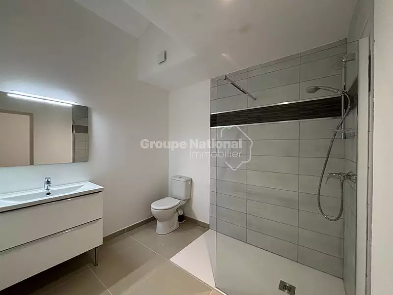 Maison, 196 m²