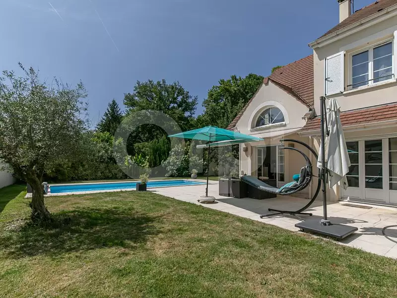 Maison, 195 m²