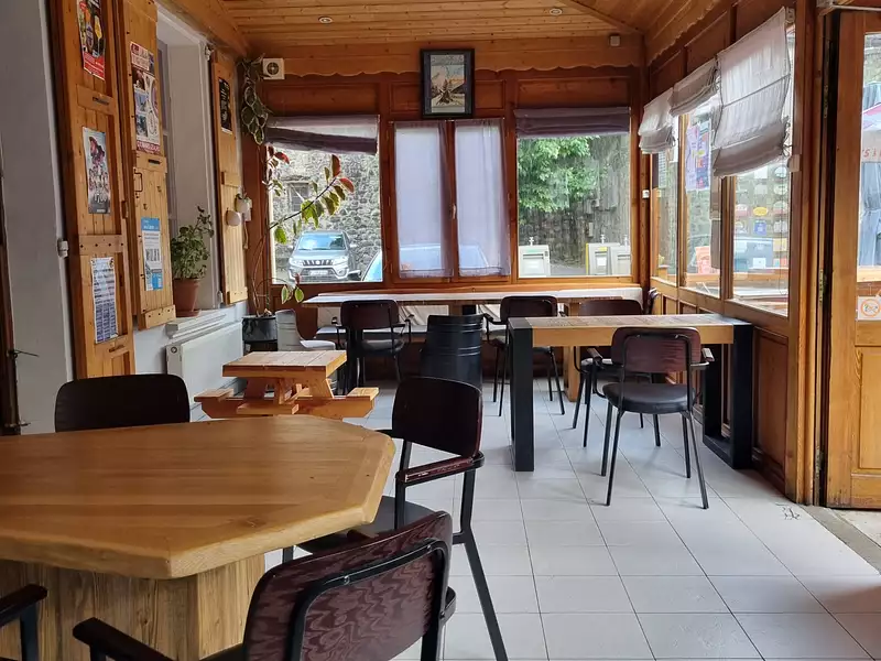 Divers, 683 m²