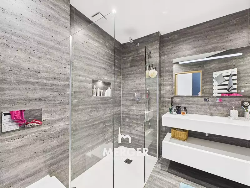 Maison, 330 m²
